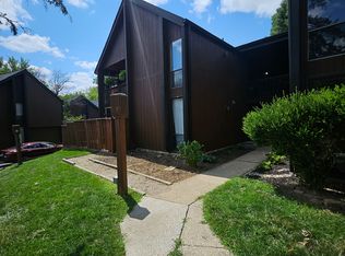 4827 Smoketalk Ln, Westerville, OH 43081