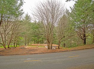 515 Beach Rd, Whitethorn, CA 95589