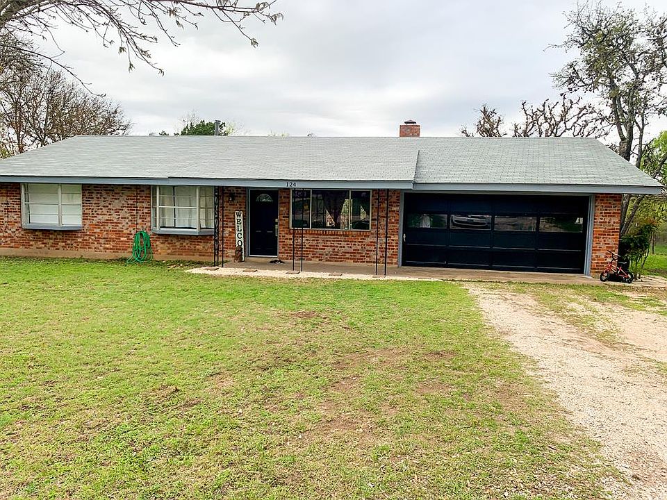 1st image of 124 Oak Way E