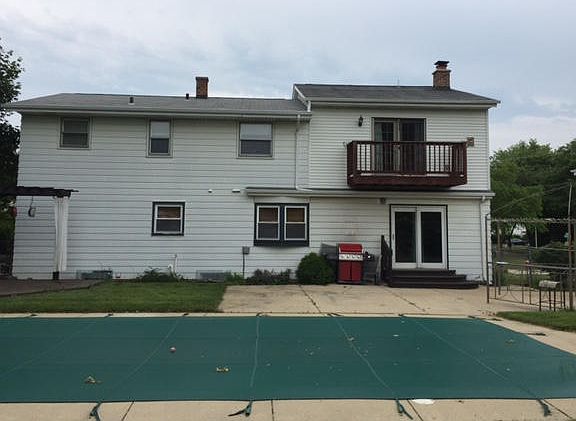 2nd image of 1021 E Marquette Ave
