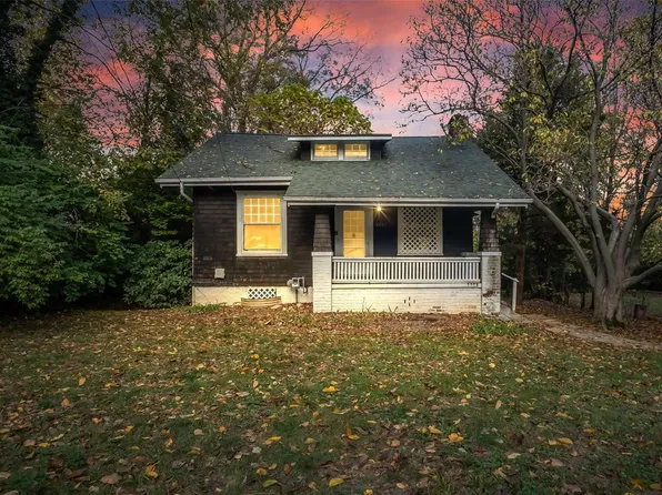 8467 Lackland Rd, Saint Louis, MO 63114