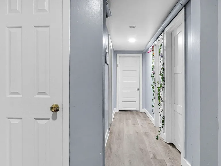 4733 19th Ave NE #11 — Photo 31