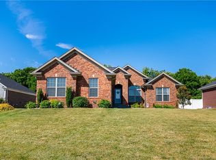 2909 Boulder Ridge Dr, Jeffersonville, IN 47130