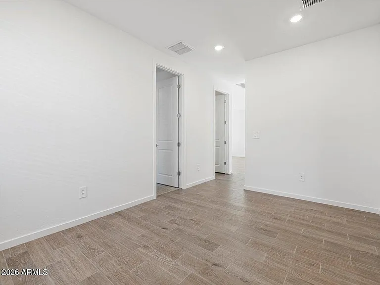 2384 E Enantio Rd — Photo 18