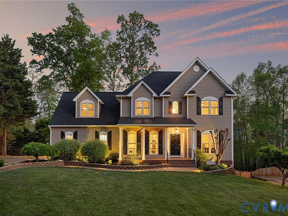 1st image of 8919 Hollow Oak Dr