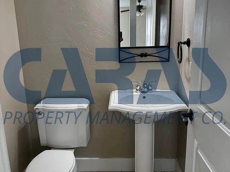 128 Snowberry St — Photo 4