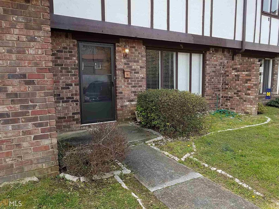 2nd image of 1192 Ashborough Dr SE