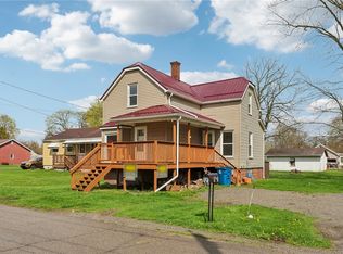 14 Elm St, Bessemer, PA