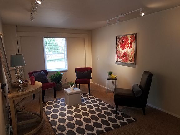 3rd image of 9265 Clyde Ave