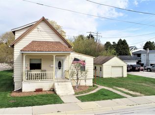 1002 Bridge St, Grafton, WI 53024