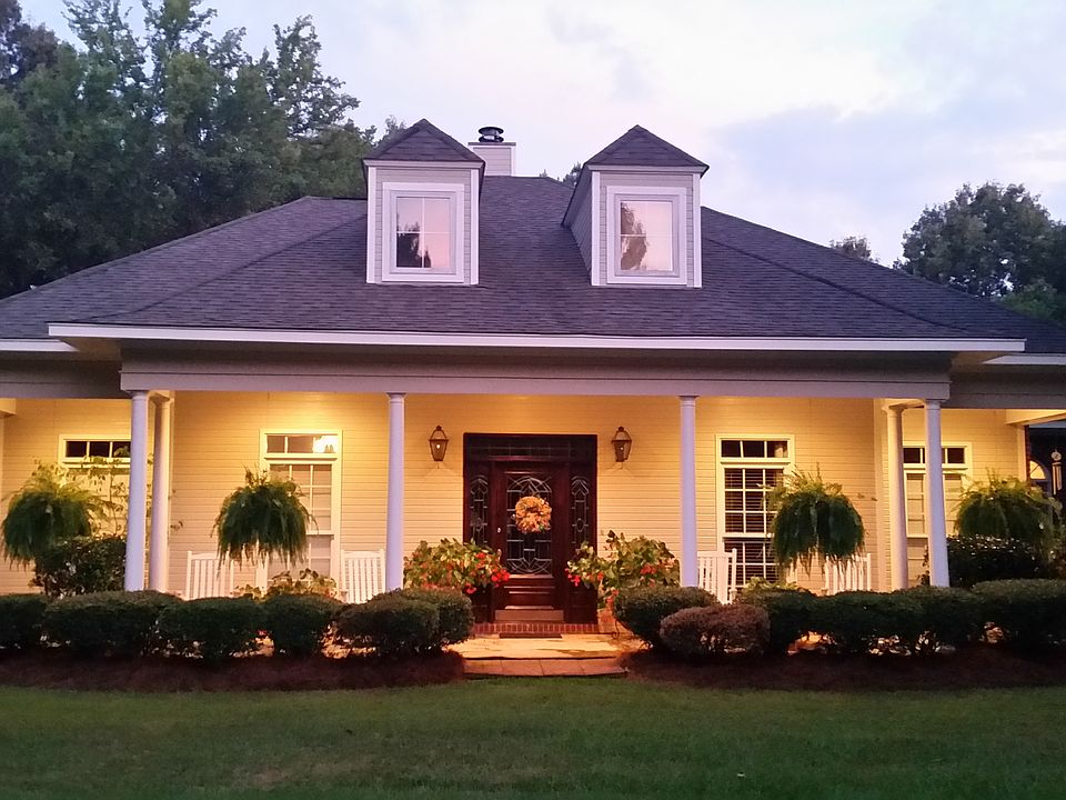 Beautiful curb appeal