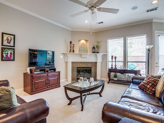 2468-bedford-cir-bedford-tx-High-Res-5.jpg