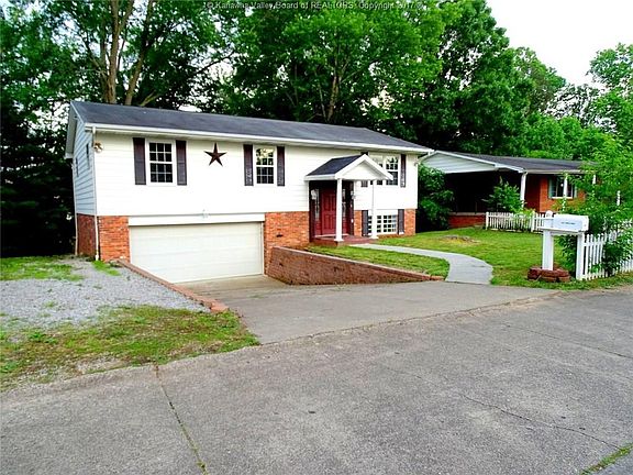 2nd image of 5323 Pamela Cir