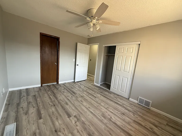 8233 Douglas Ln N — Photo 3