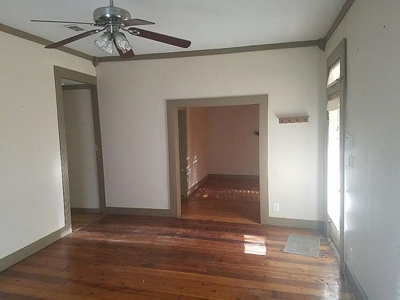 3rd image of 1804 College Ave