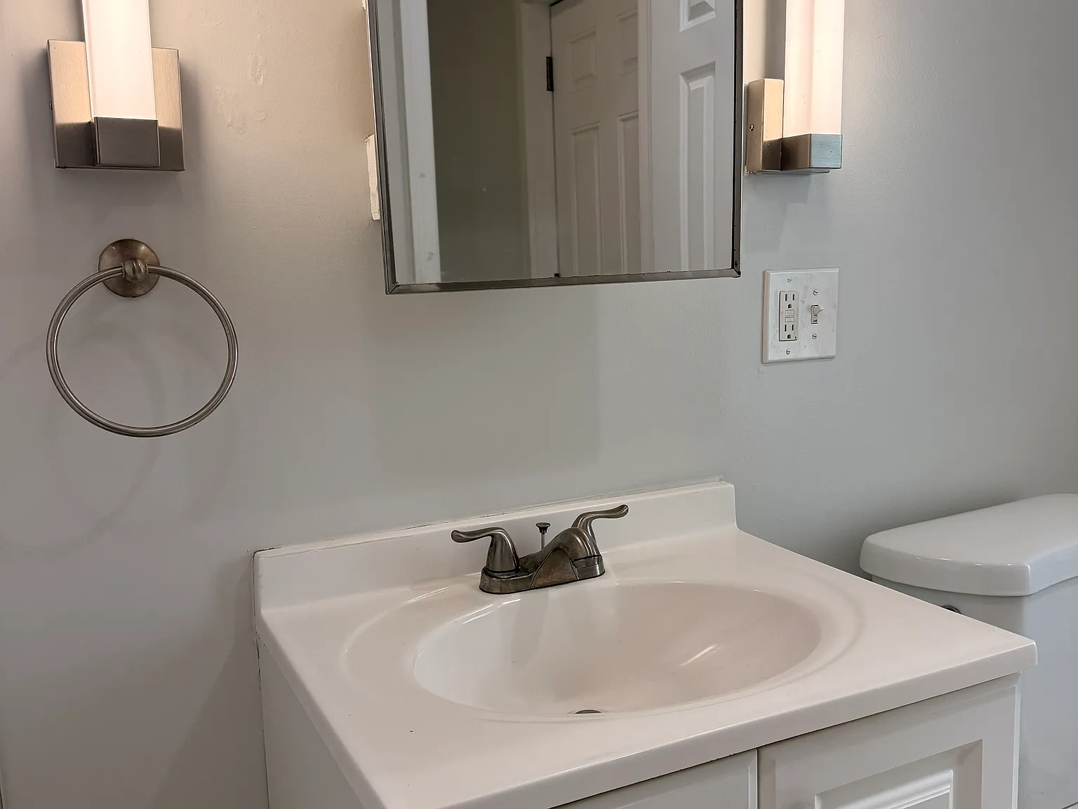 197 Clover St — Photo 3