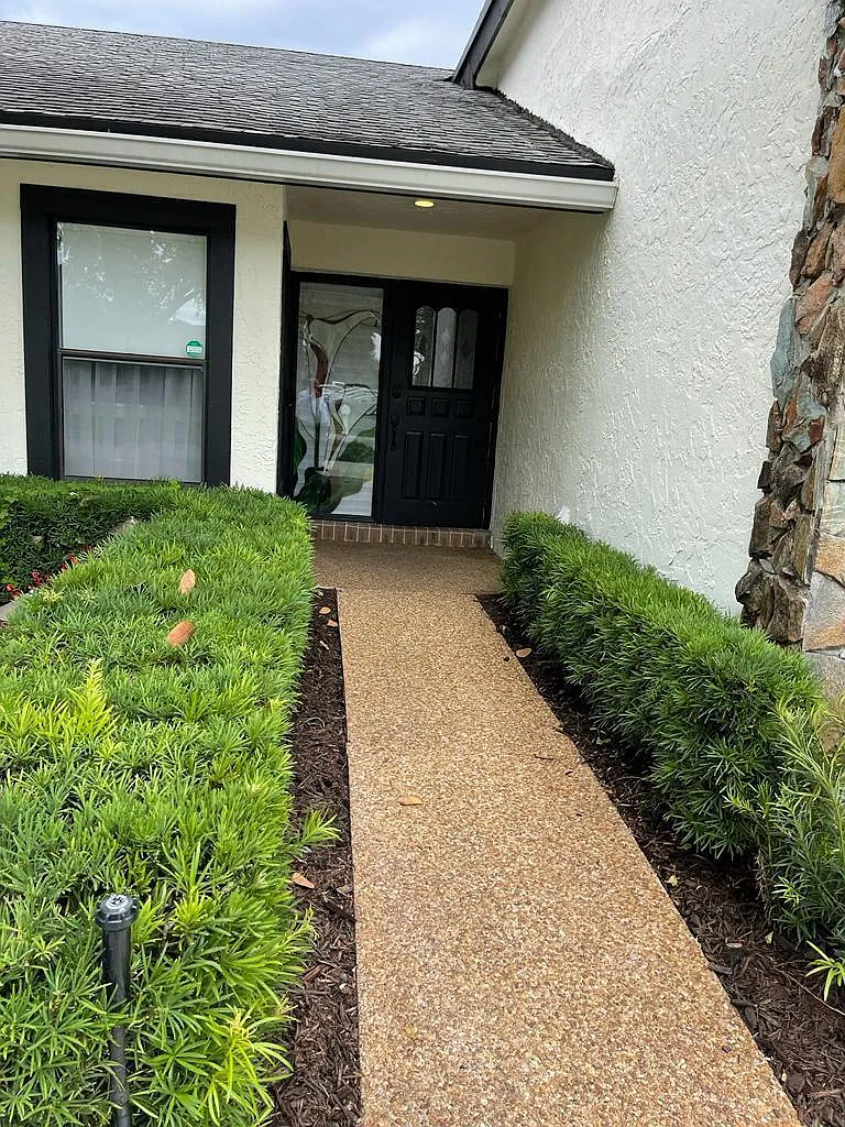 3 bed, 2.0 bath, 1715 sqft, $6,800 — Photo 3
