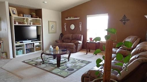 3rd image of 4925 Leslie Pl