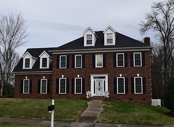 2nd image of 314 Wednesbury Blvd