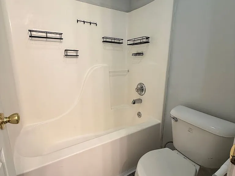 3332 Pinewood Ave — Photo 12