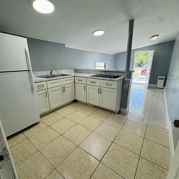 7714 Acadian Dr — Photo 4