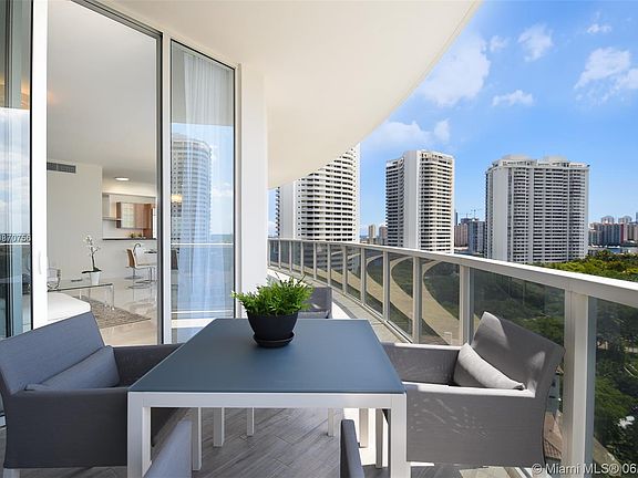 5th image of 4100 Island Blvd Unit 1001