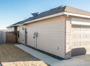 1040 Newcastle Dr, Weatherford, TX 76086