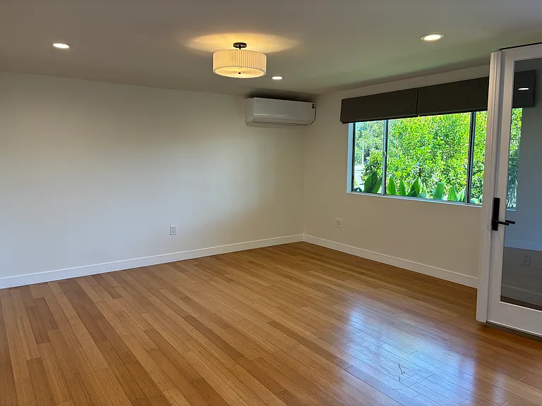 17700 Rhoda St — Photo 10