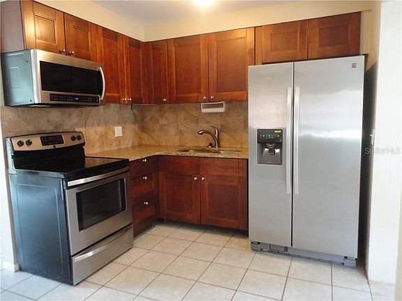 5th image of 2620 N Beaumont Ave