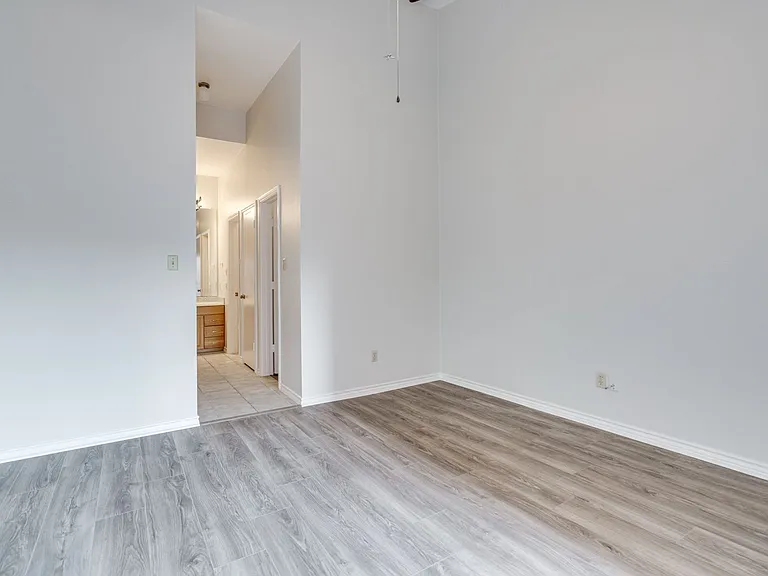 1908 San Antonio St #306 — Photo 24