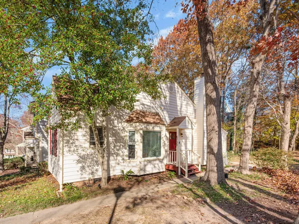 6730 Chauncey Dr, Raleigh, NC 27615