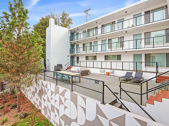 5th image of 2840-2852 Eastlake Ave E #41
