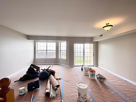4th image of 54 Patricia Ln #404