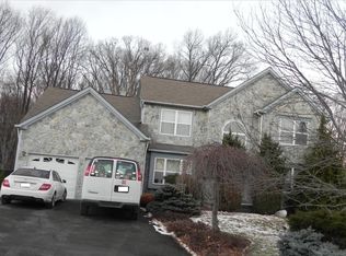 1210 Deer Run Ct, Southampton, PA 18966