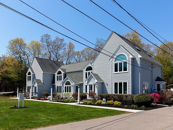 2nd image of 35 Pilgrim Village Rd APT 402
