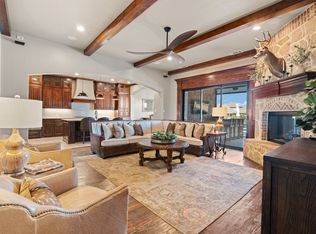120 McKinley Dr, Burleson, TX 76028