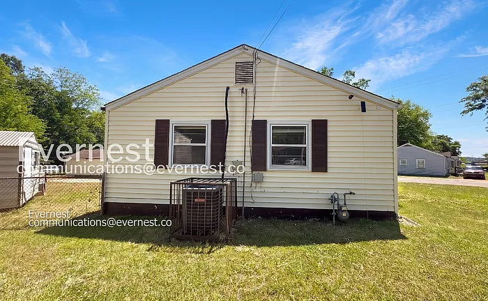 200 Woodward Dr — Photo 41