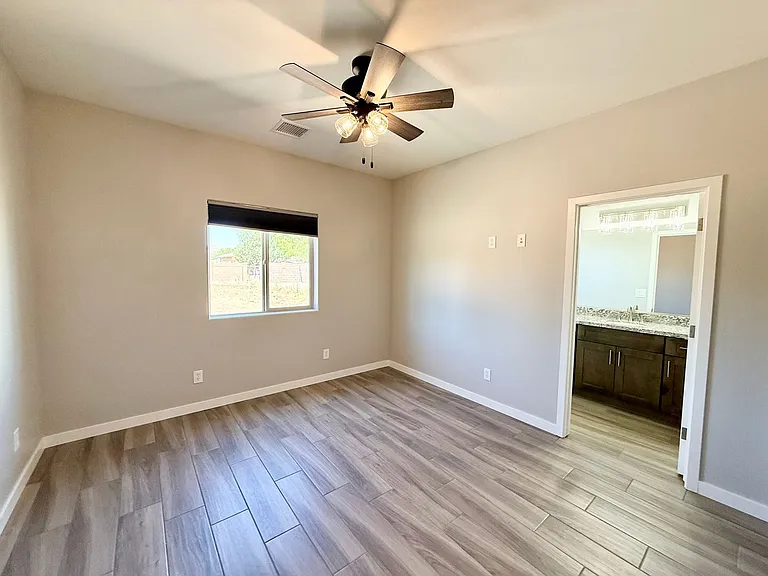 3676 N Valley View Dr — Photo 17