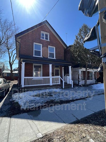 Peterborough House for rent - 2 Bedrooms — photo 5