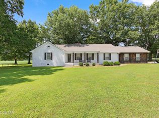 1615 Holly Springs Rd, Henderson, TN 38340