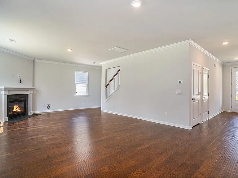 201 Cherry Grove Dr — Photo 13