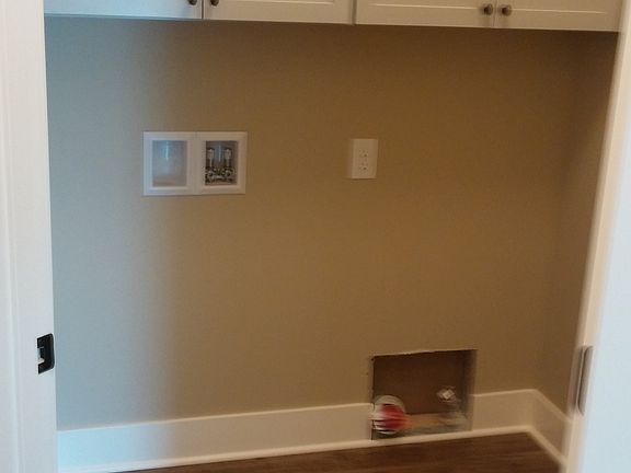 2nd image of 3592 Yukon Dr SW