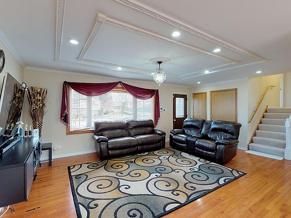 3rd image of 4240 Mumford Dr