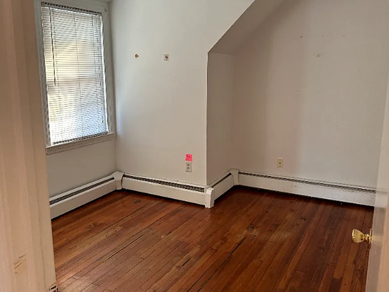 56 Hillside Pl #4 — Photo 9