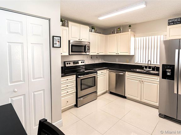4th image of 12023 Royal Palm Blvd #4L