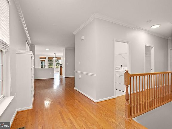 4th image of 3571 Sutherland Ct