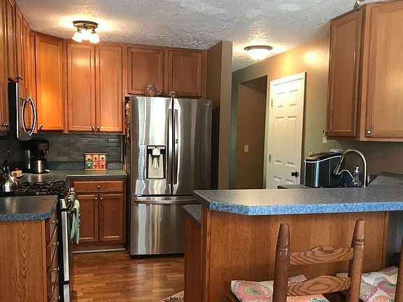 4th image of 198 NW Armadillo Ln