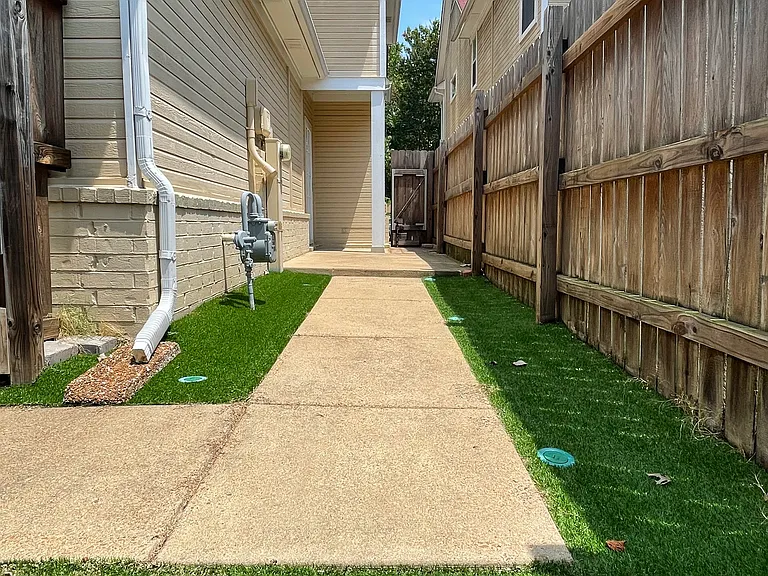 1459 Down River Dr — Photo 7