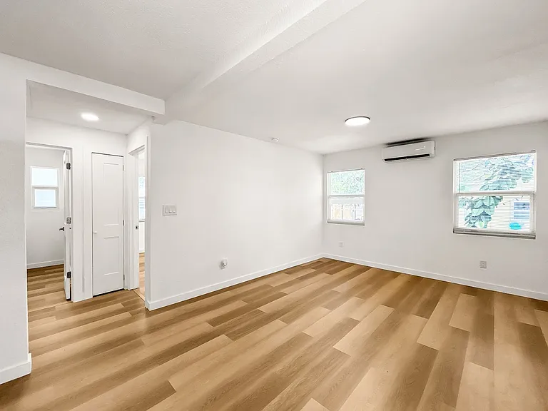 1538 S Martin Luther King Jr Ave — Photo 14