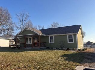 807 W Prairie St, Cameron, MO 64429